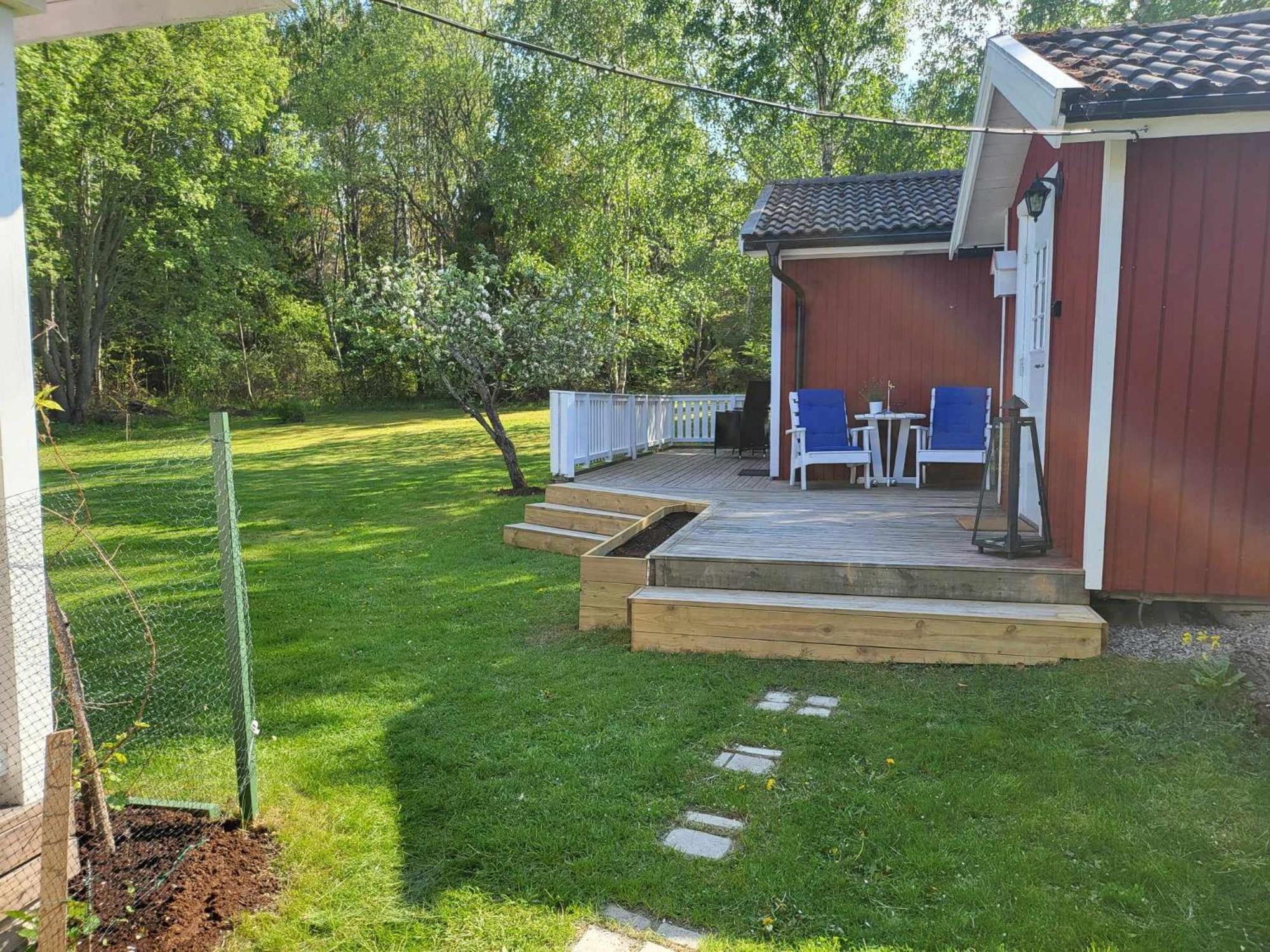 Minihus Med Stor Traedgardstomt Naera Golf Och Hav Vila Trosa Exterior foto